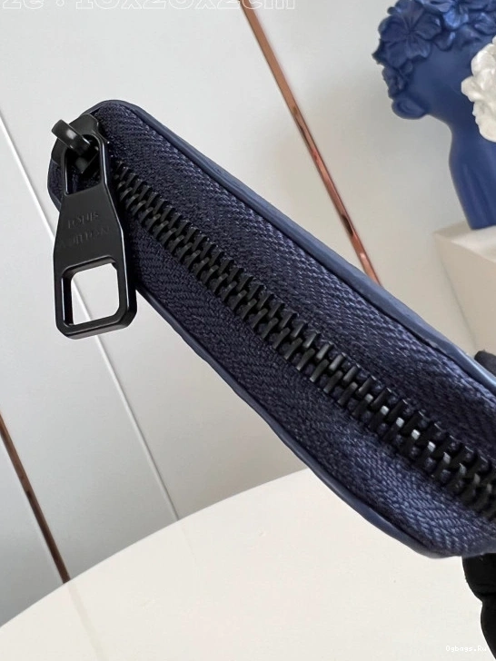 LOUIS VUITTON ZIPPY WALLET-10*20*2 cm 0404